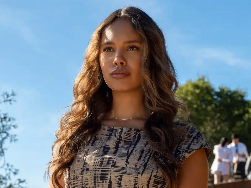 Who does Jessica end up with in 13?