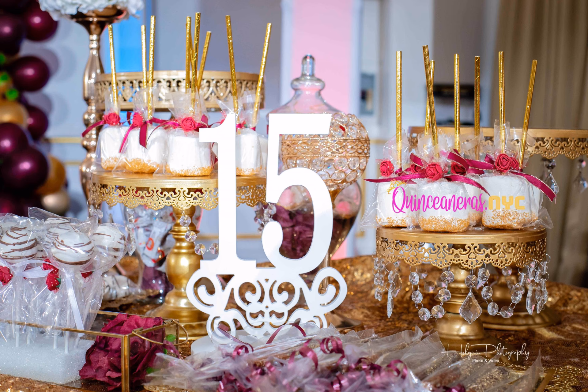 ¿Cuánto cuesta una mesa de dulces para 15 años?