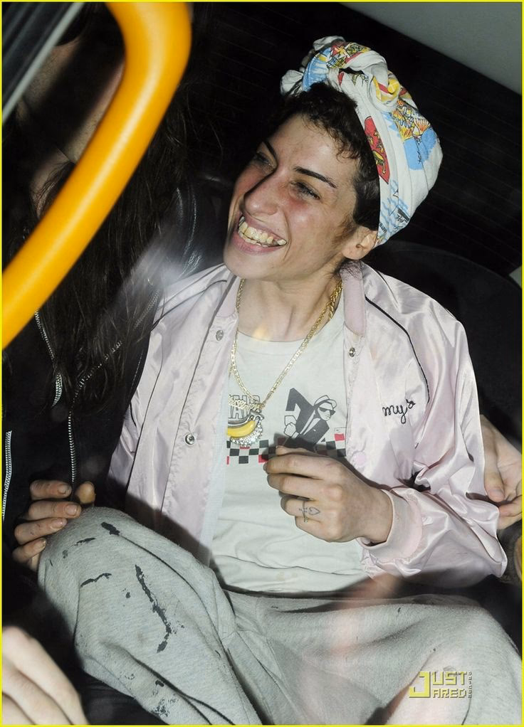 Did Amy Winehouse do her own hair and makeup?