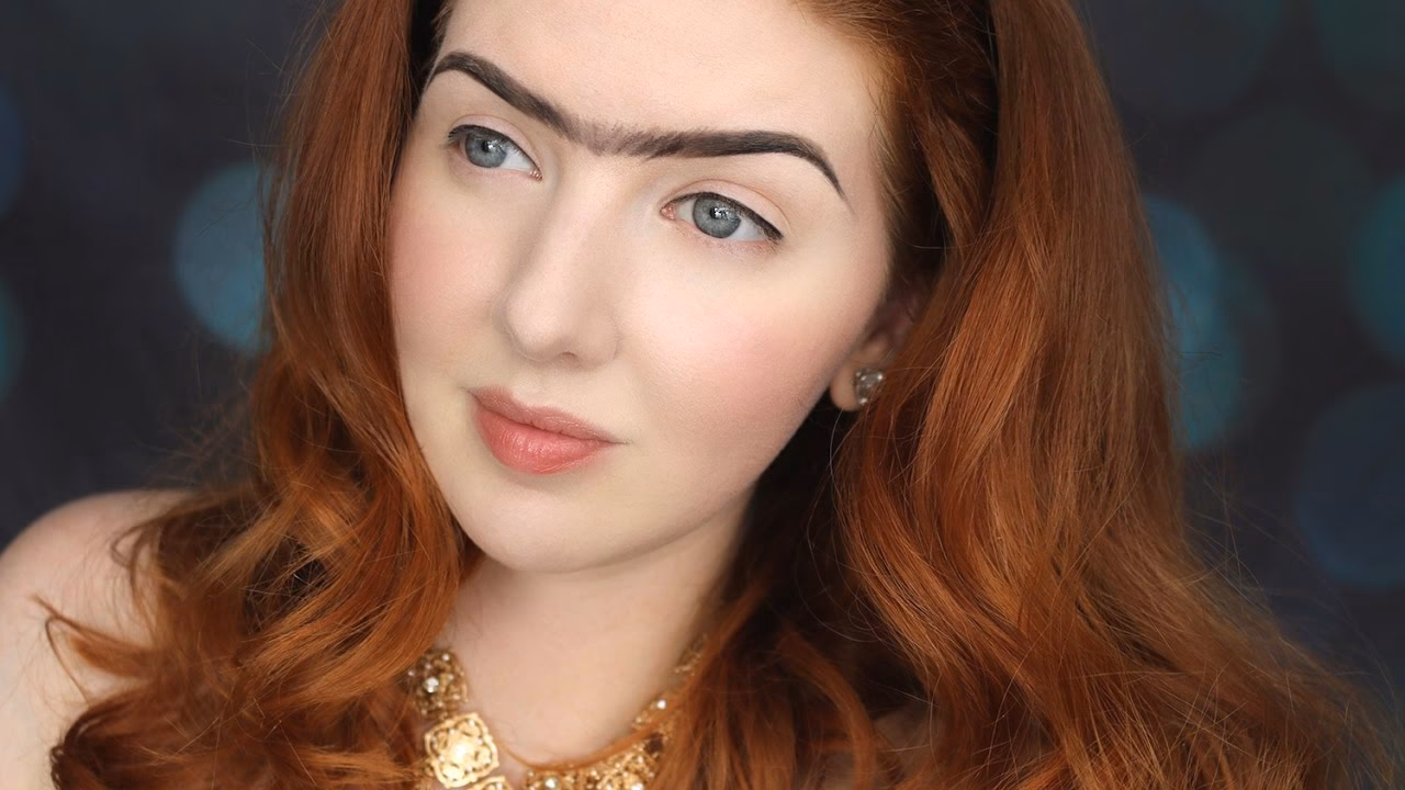 Did ancient Greek women wear head coverings?