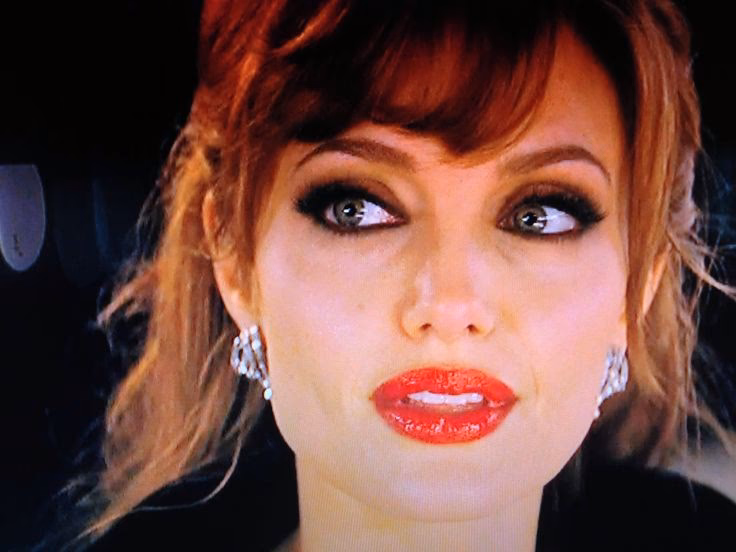 Did Angelina Jolie wear a prosthetic nose in Maria?