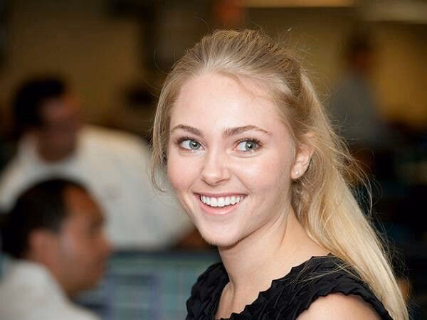 What ethnicity is AnnaSophia Robb?