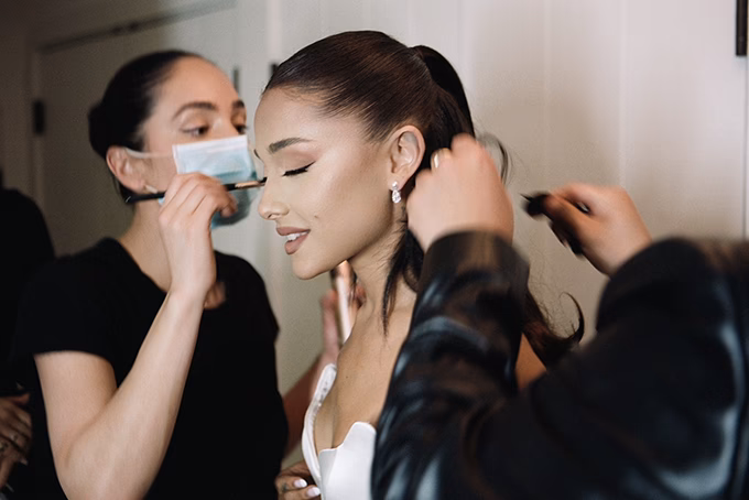 What cosmetic procedures has Ariana Grande done?