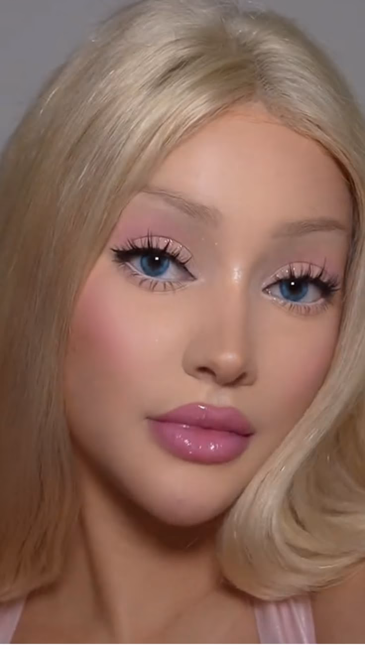 How do you dress up like a Barbie doll?