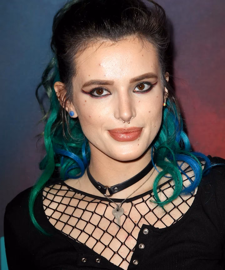 What learning disability does Bella Thorne have?