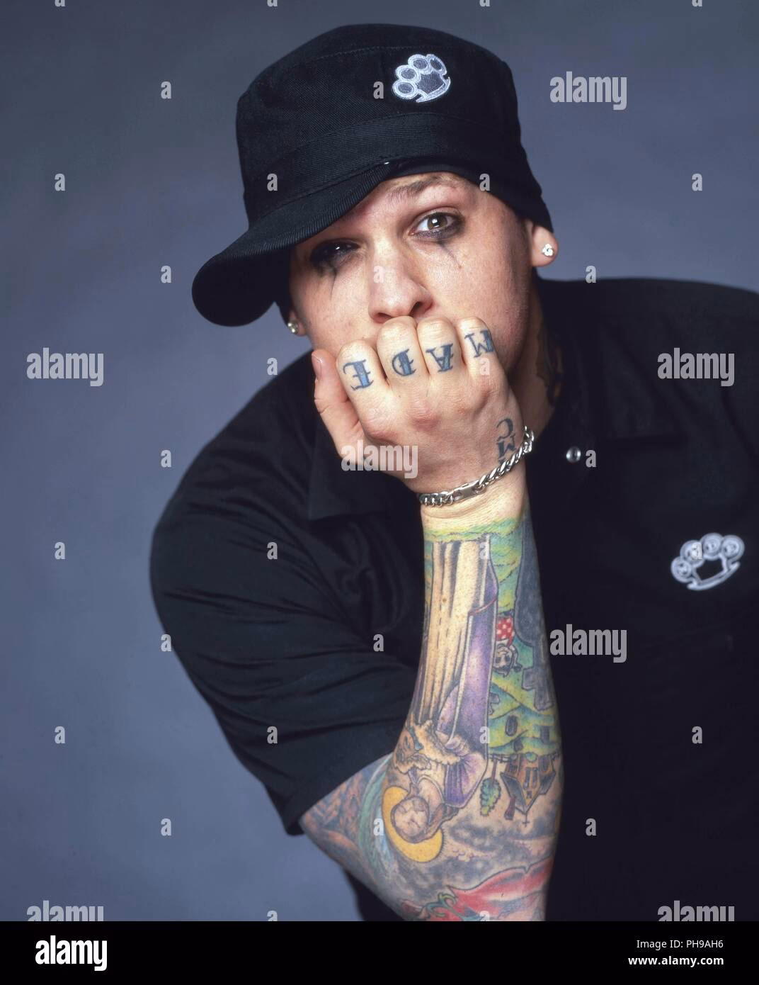 Who is the wife of the Good Charlotte guitarist?