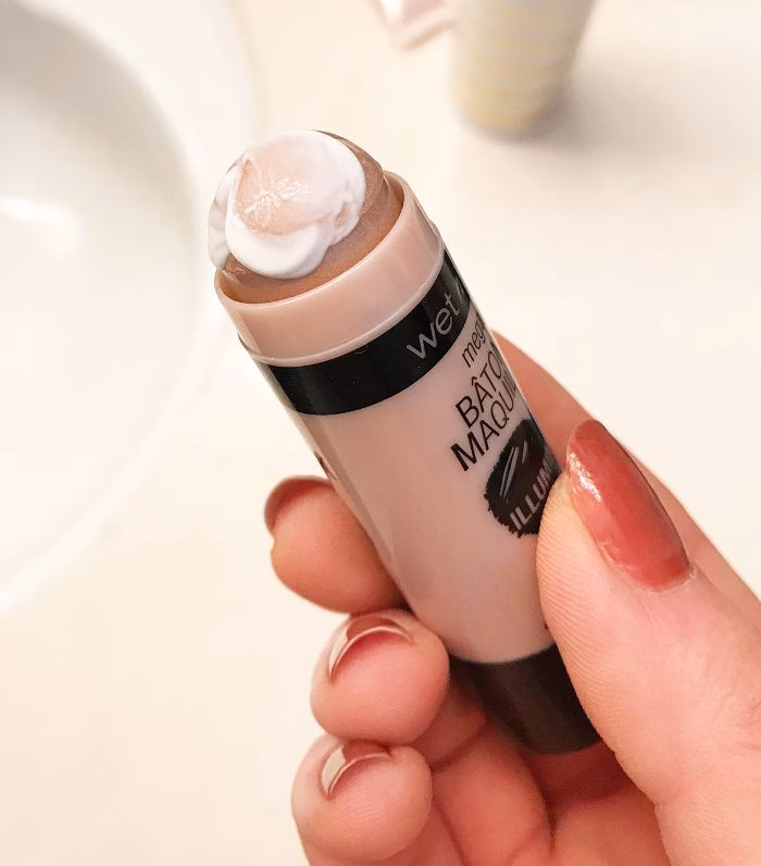 Should I get powder or liquid highlighter?