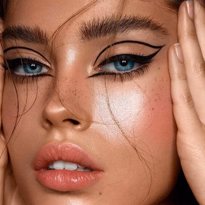 What is the best and easiest eyeliner to use?