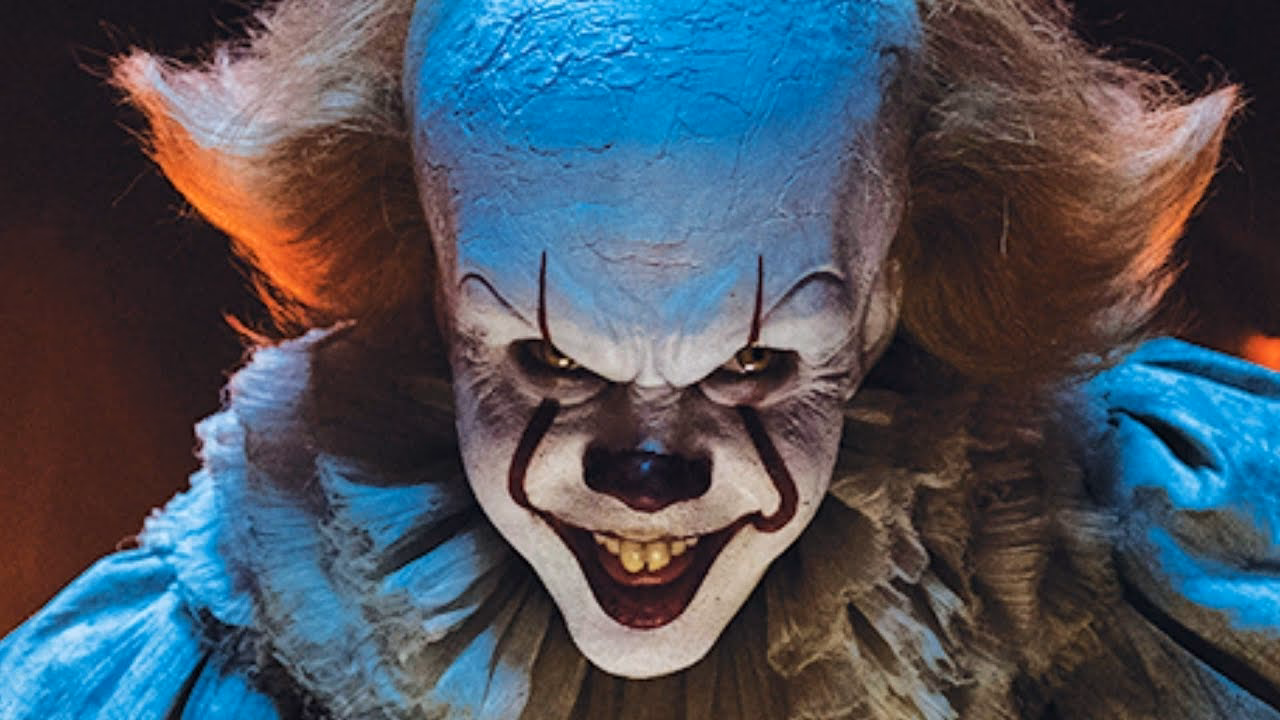What ethnicity is Bill Skarsgard?