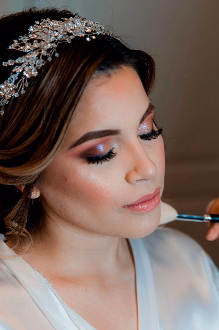 ¿Cuánto puedo cobrar por el maquillaje de novia?