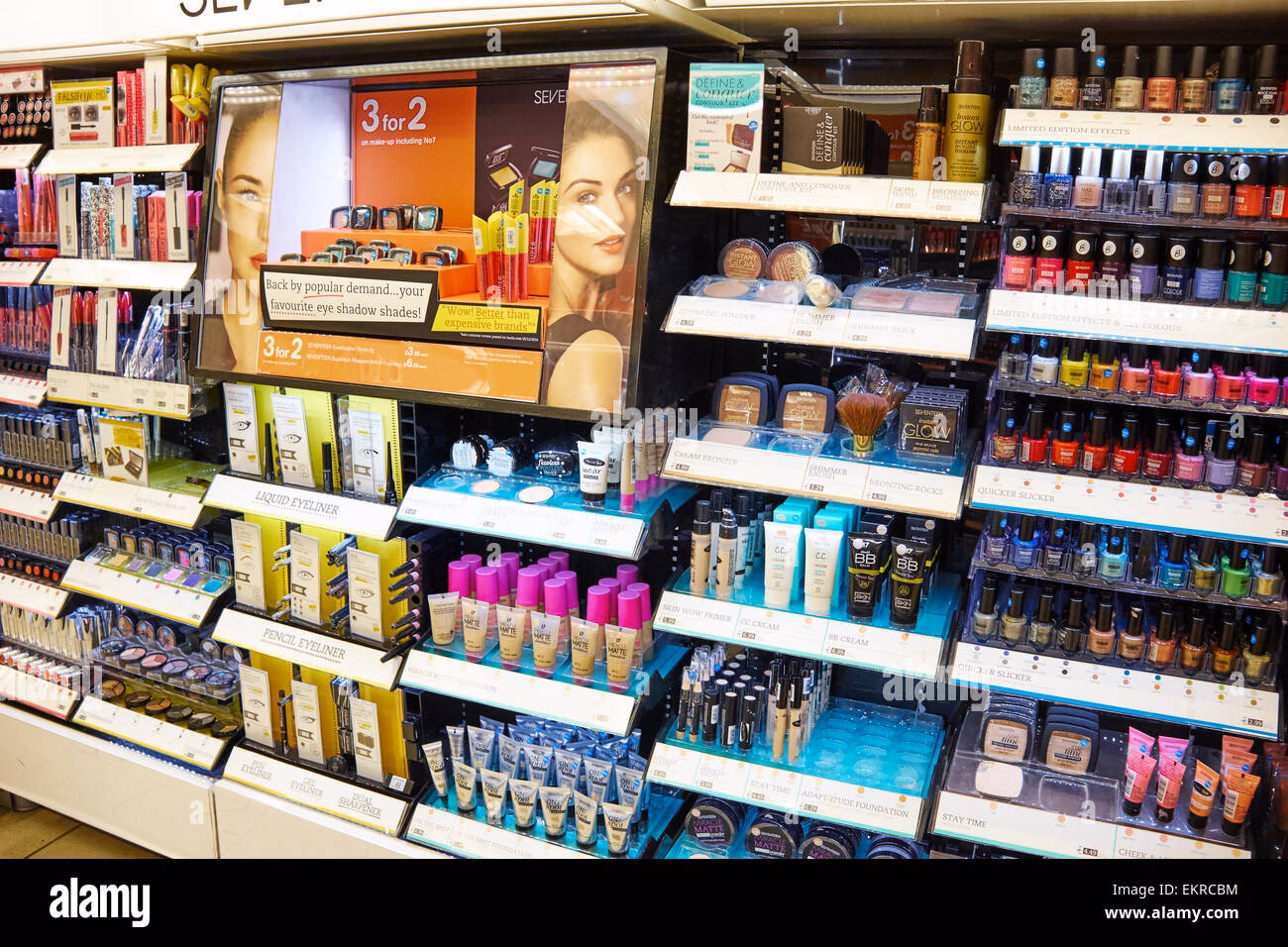 Do MakeUP counters still do makeovers?