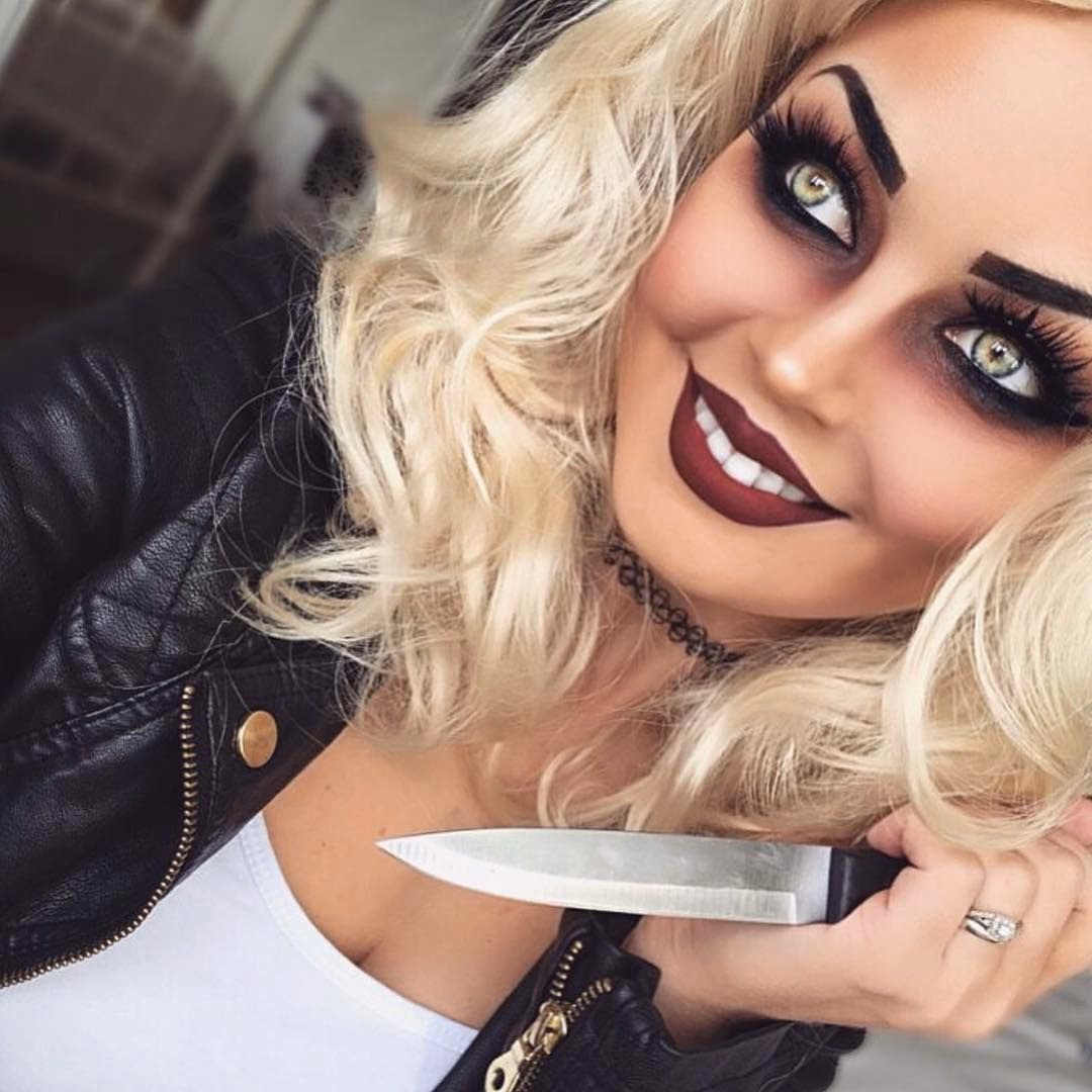 What color is Tiffany's hair in Bride of Chucky?