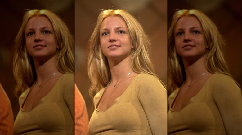 Does Britney Spears wear makeup?