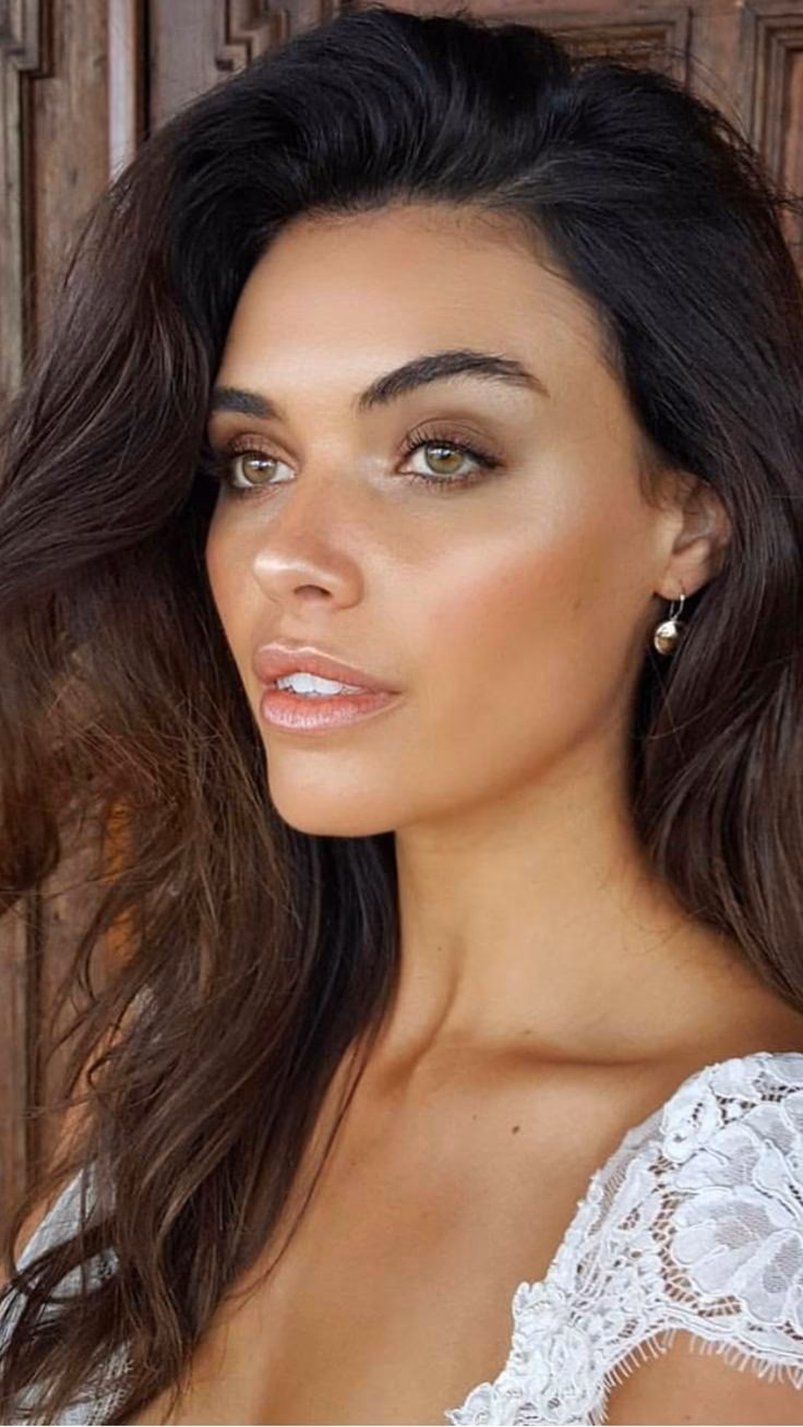 What is a natural brunette?