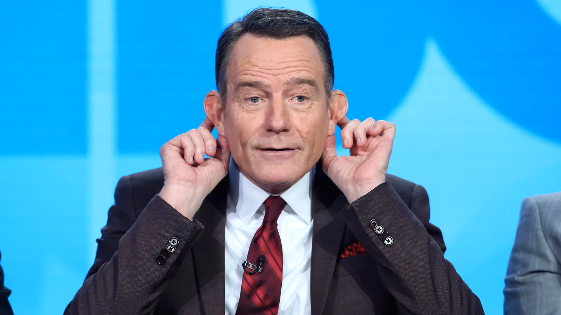 What acting method does Bryan Cranston use?