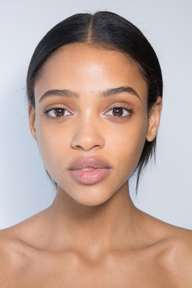 ¿Qué le pasa a mi piel si no me maquillo?