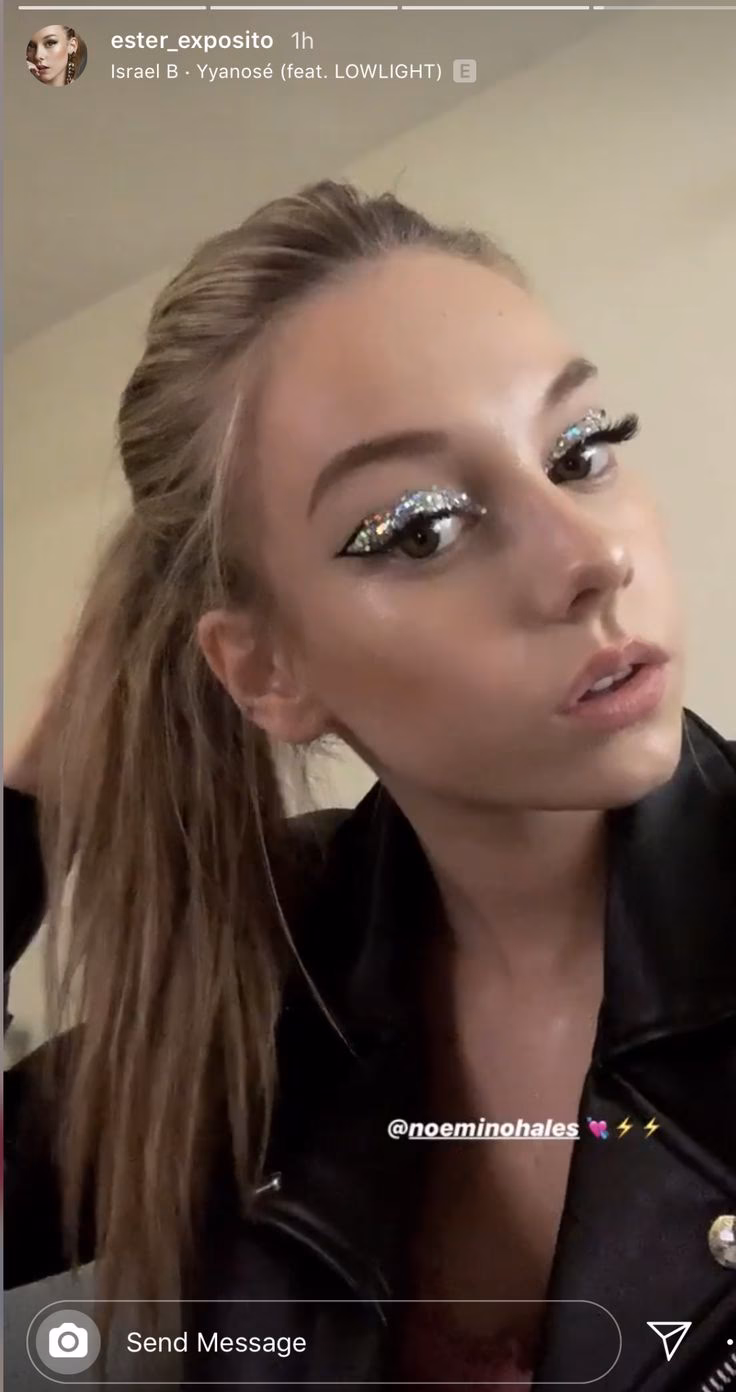 How old is Carla Elite?