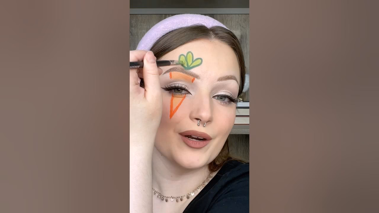 What is the disadvantage of carrot oil on skin?