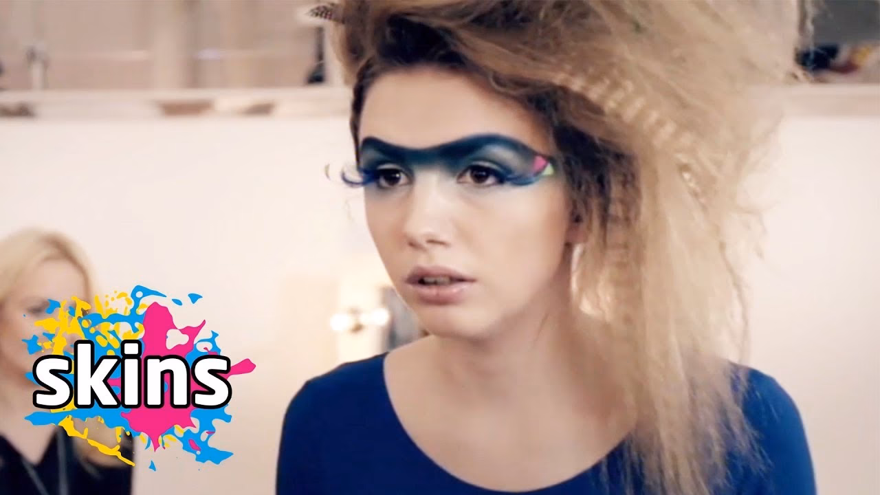 What happened to Cassie in Skins pure?