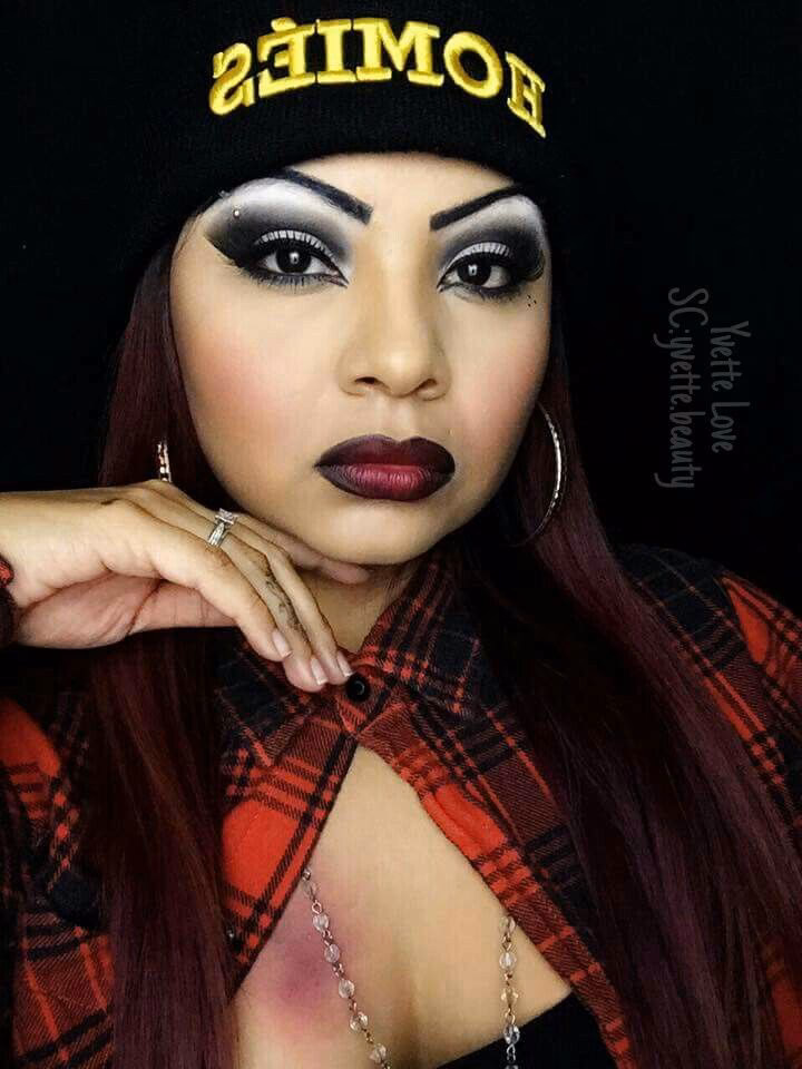 What is a Chola girl known for?