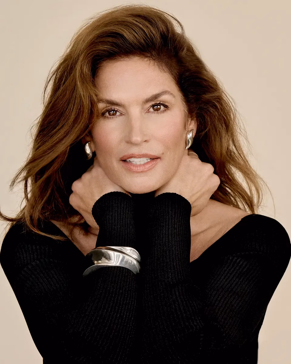 What foundation does Cindy Crawford wear?