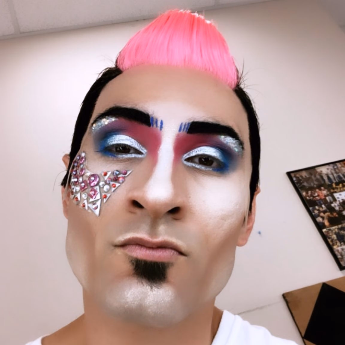 Who is the bendy guy in Cirque du Soleil?