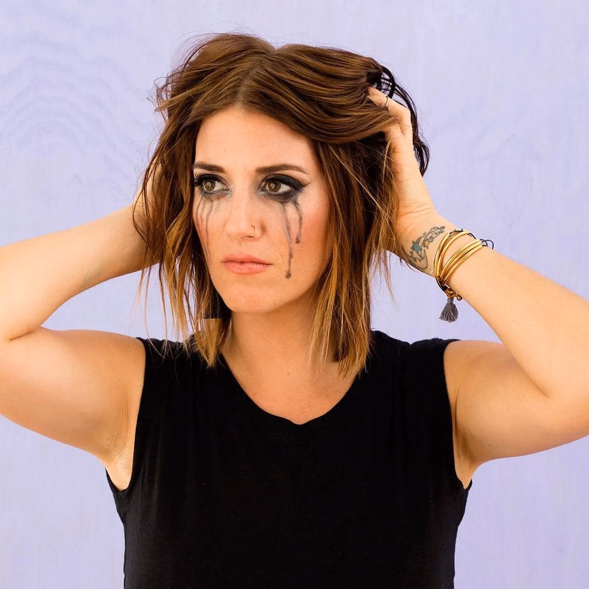 How to make your mascara look like you were crying?