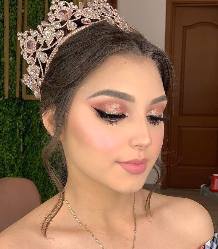 ¿Cuánto se cobra un peinado de 15 años?