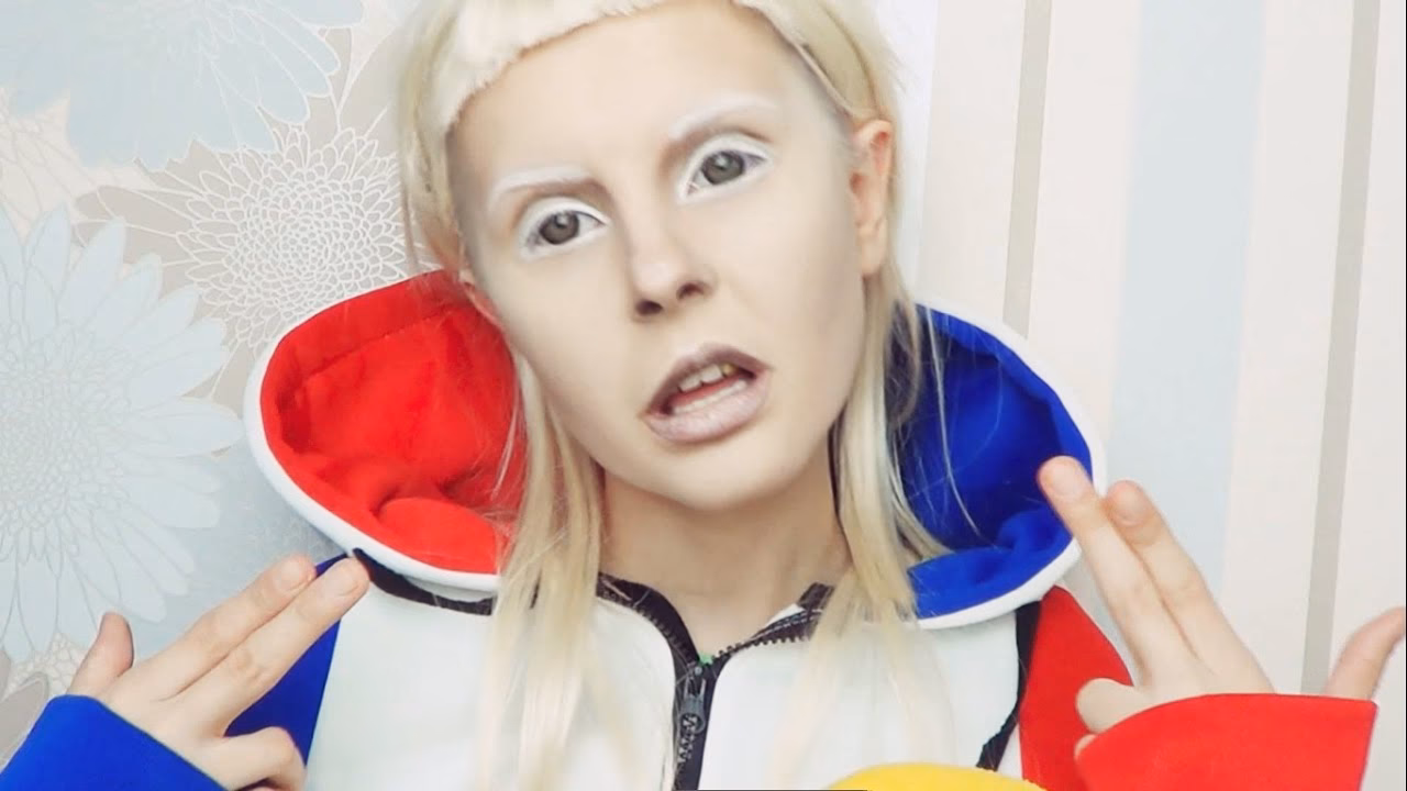 What is the girl's name in Die Antwoord?