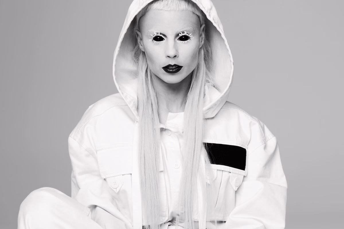 Is Die Antwoord a couple in real life?