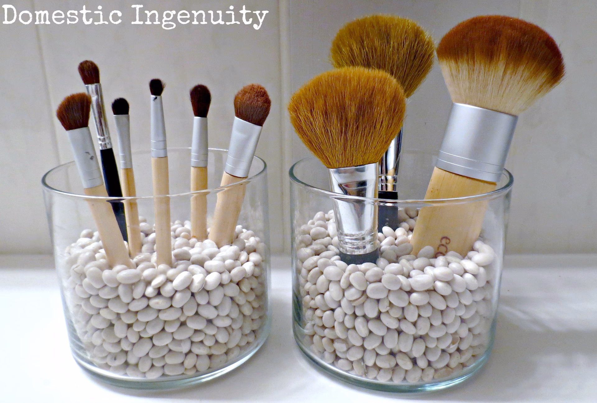 How to make a makeup brush case?