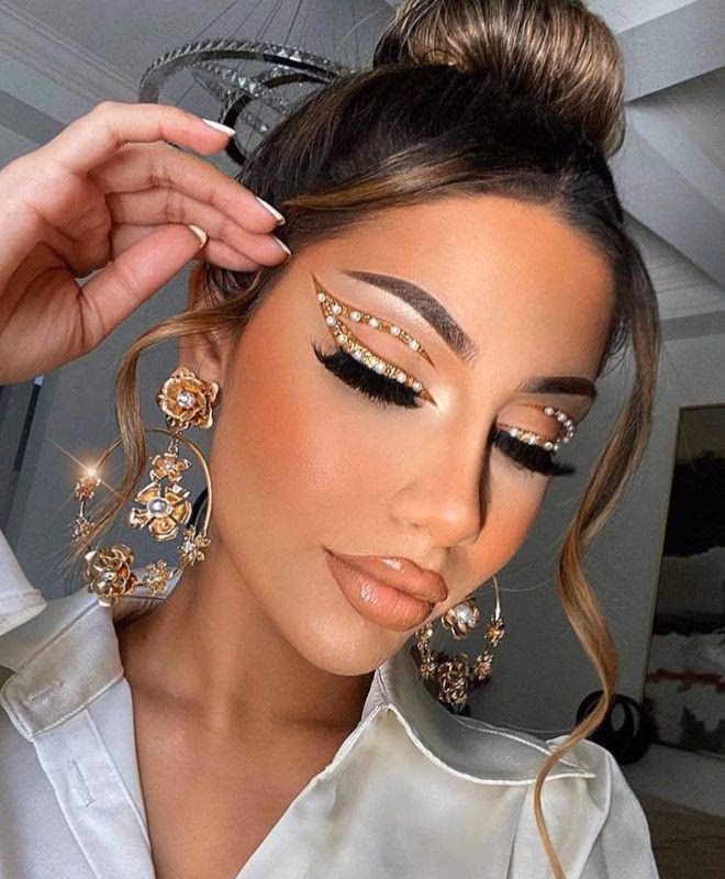 How to make makeup more dramatic?