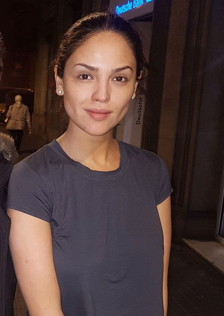 Are there any actresses like Eiza Gonzalez?