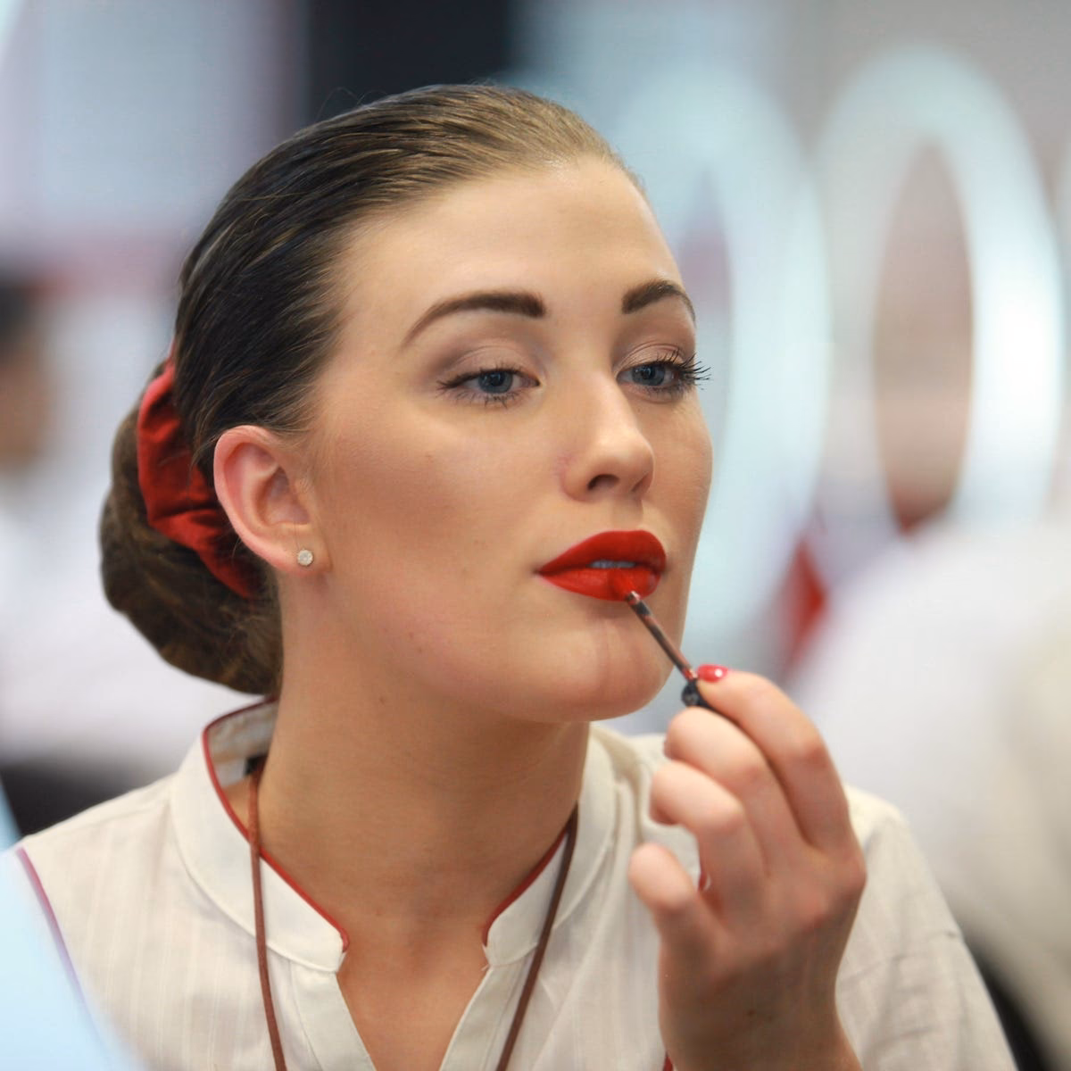 Is there a dress code on Emirates flights?