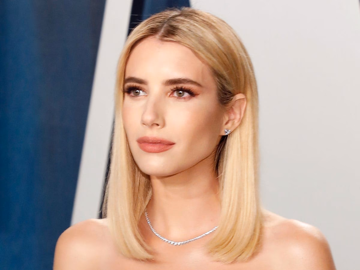 Is Emma Roberts biologically related to Julia Roberts?