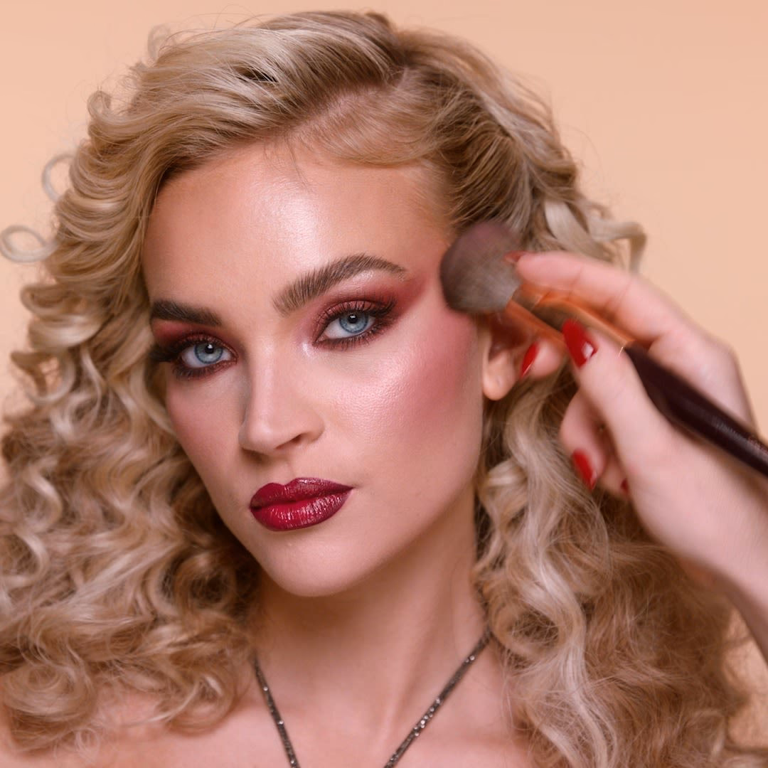 ¿Qué década tuvo el mejor maquillaje?