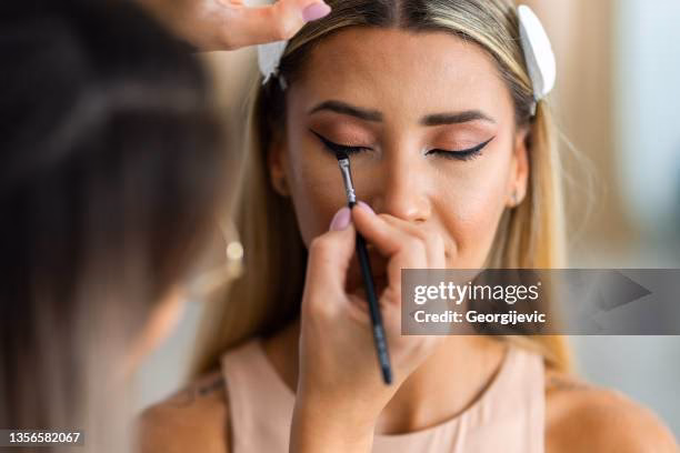 ¿Qué carreras puedo estudiar si me gusta el maquillaje?
