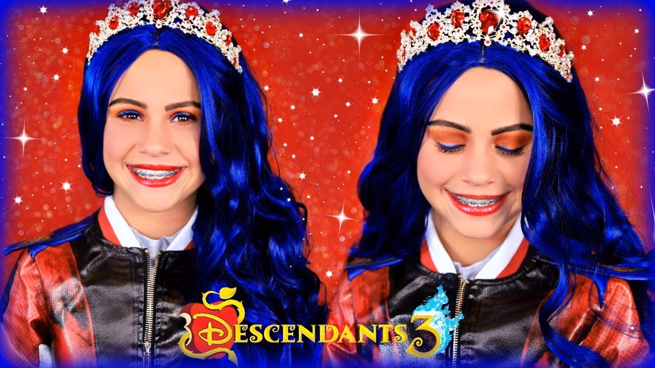 What is Evie's favorite color?