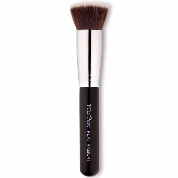 What is the flat fan makeup brush for?