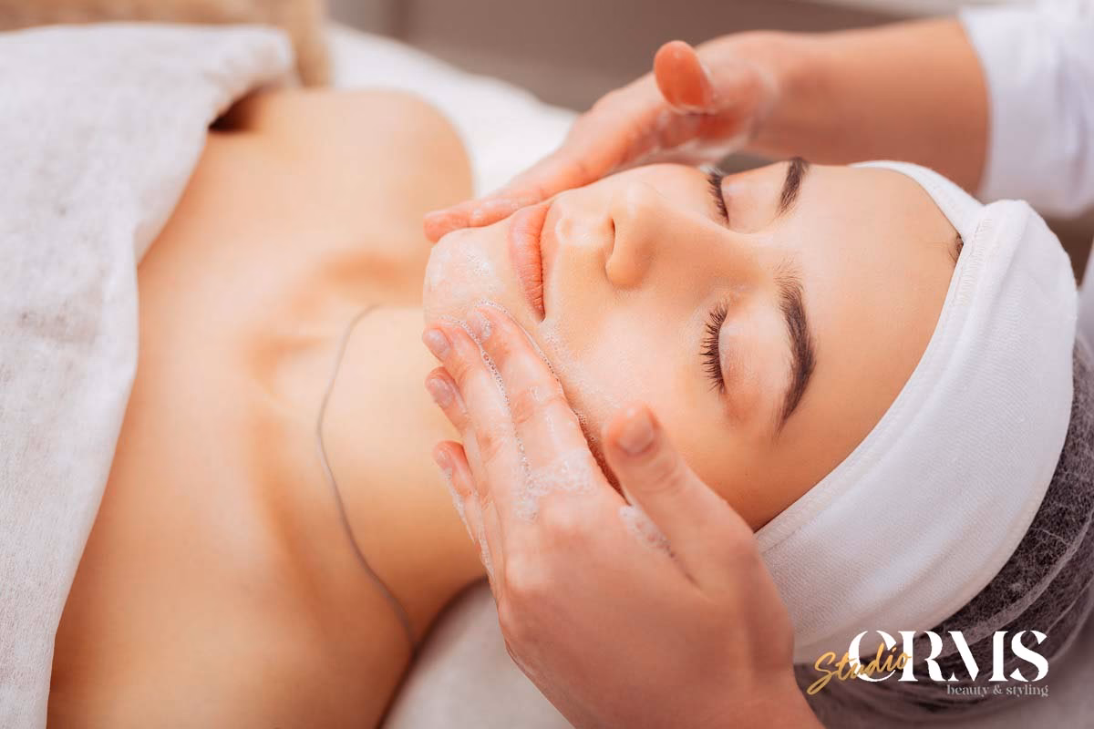 ¿Cómo se ve el rostro después de una limpieza facial?