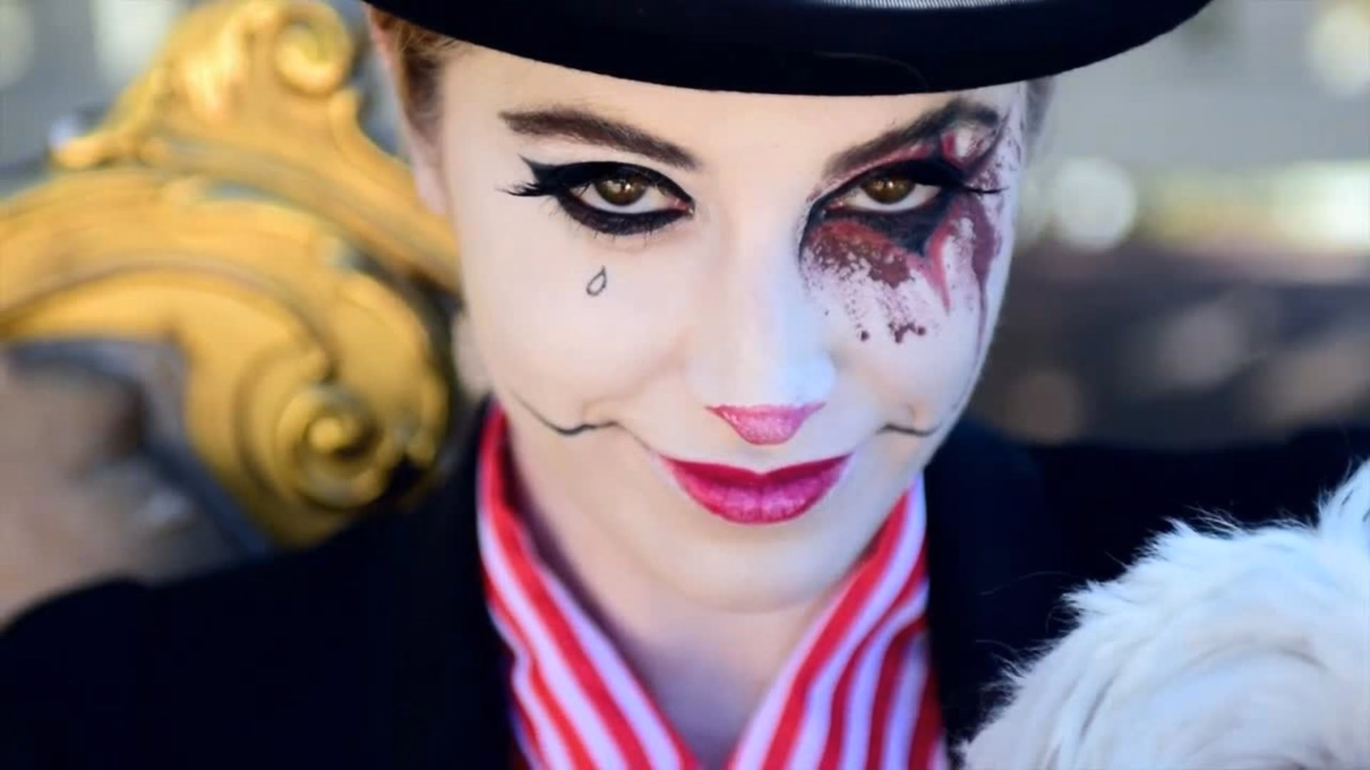 Who is the tattooed guy in freak show?