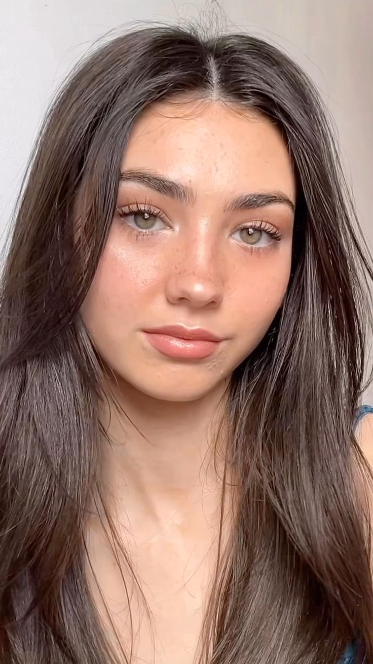 Why is clean girl makeup so popular?