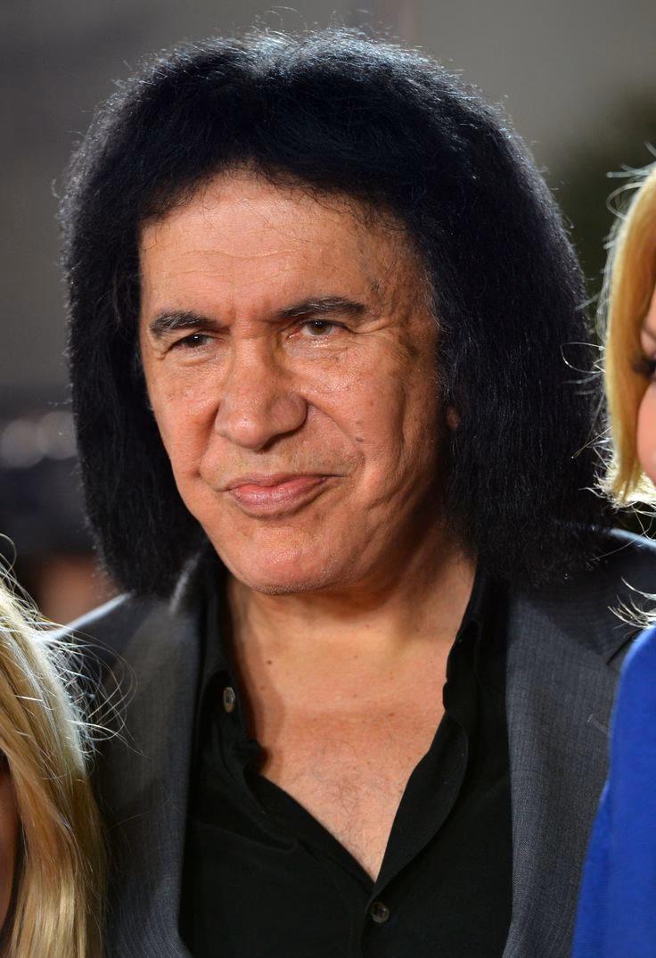 Does Gene Simmons have a wig?