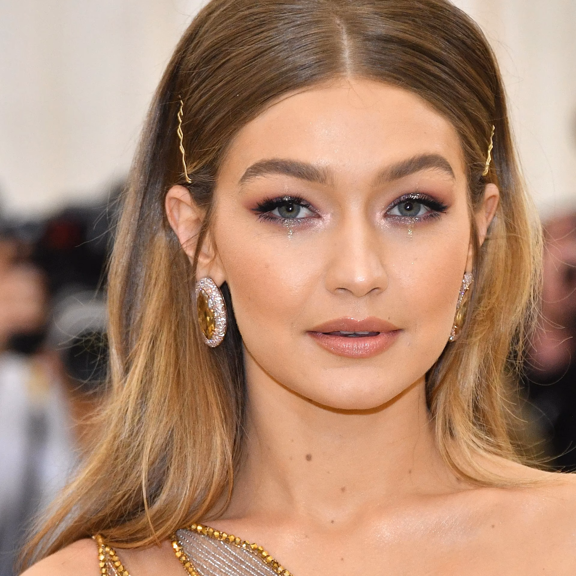 Who is the owner of Gigi cosmetics?