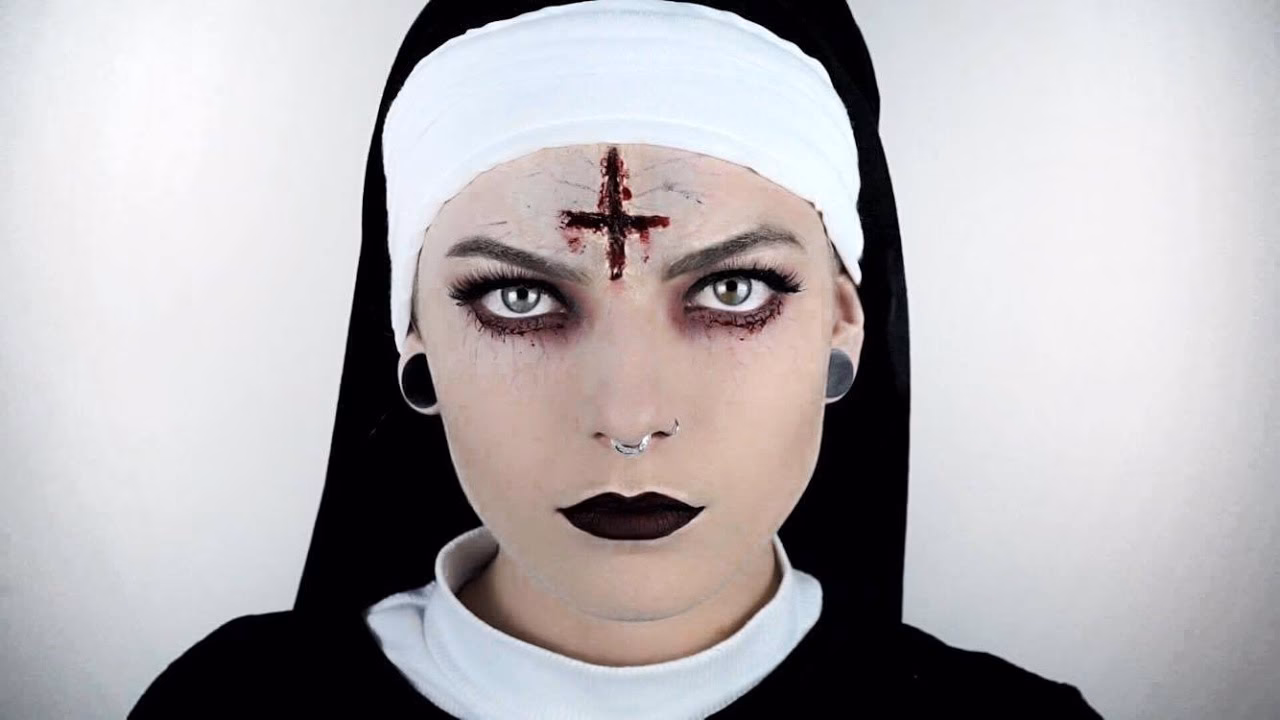 How do you dress like a nun for Halloween?
