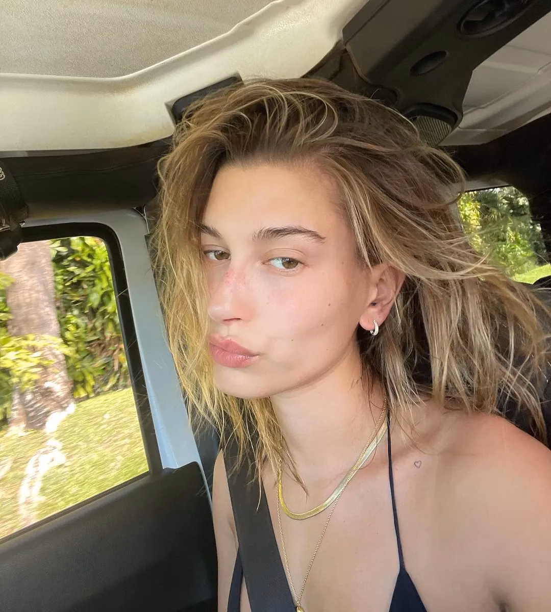 Why did Justin Bieber unfollow Hailey?