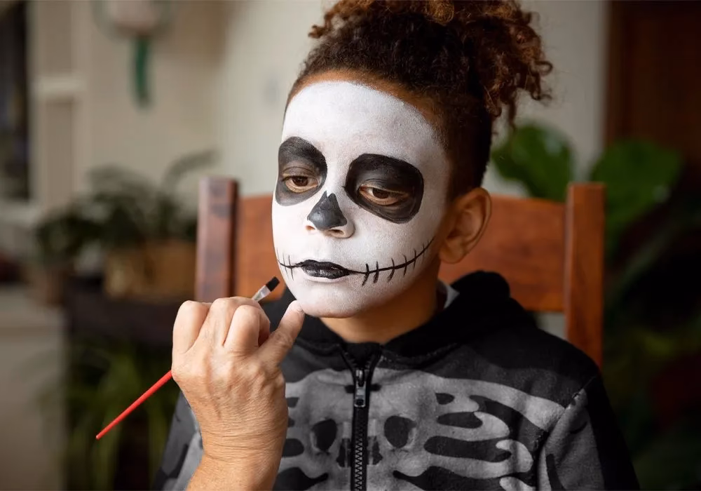 How to make sure Halloween makeup stays on?