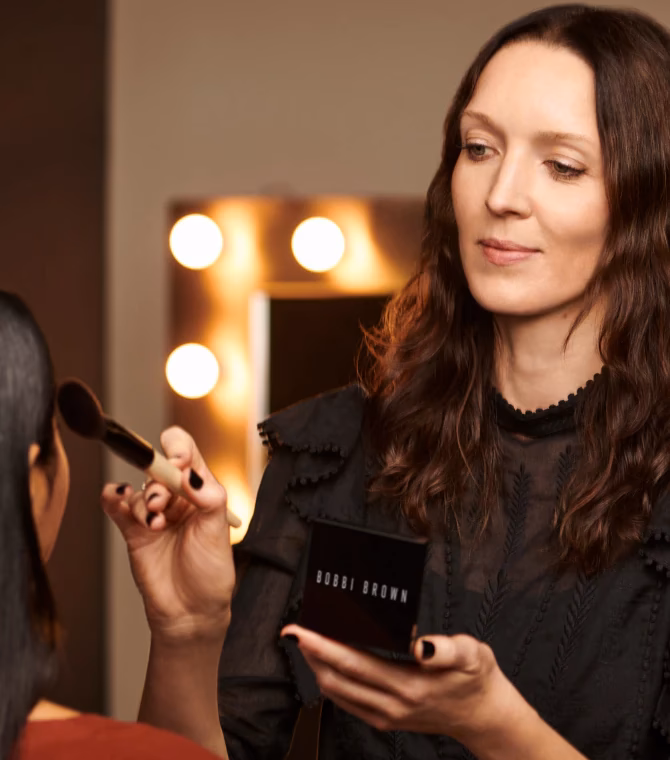 Where was Hannah Murray born?