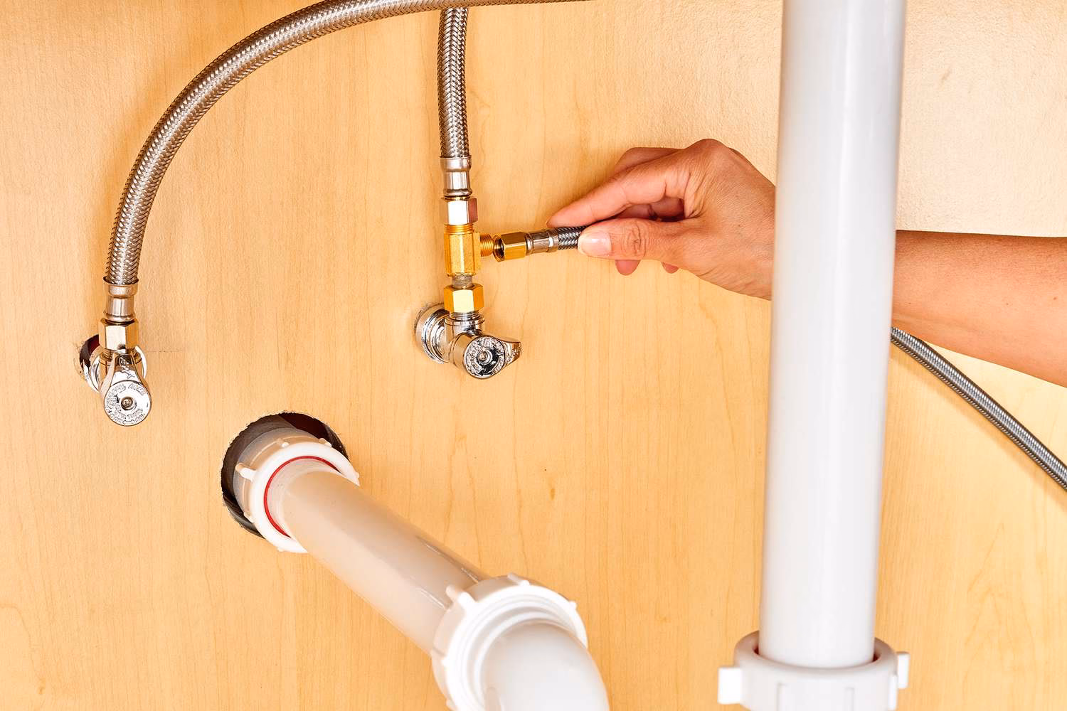 What water line do you hook up to the ice maker?