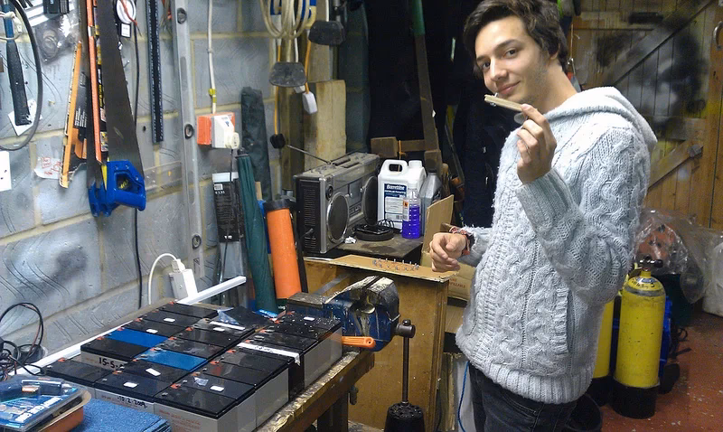 What size UPS do I need for a CCTV system?